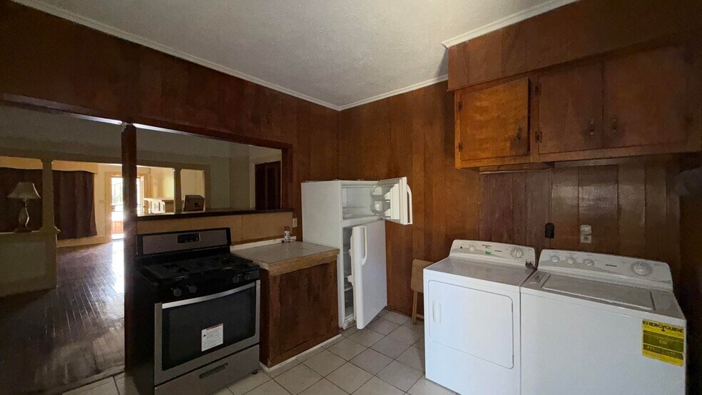 More Photos Of 128 Robinson Street, Jackson Apartments For Sale