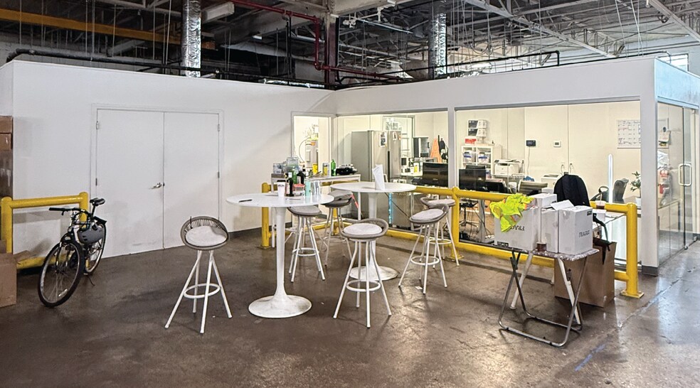 More Photos Of 600 E 132nd St, Bronx Manufacturing For Lease