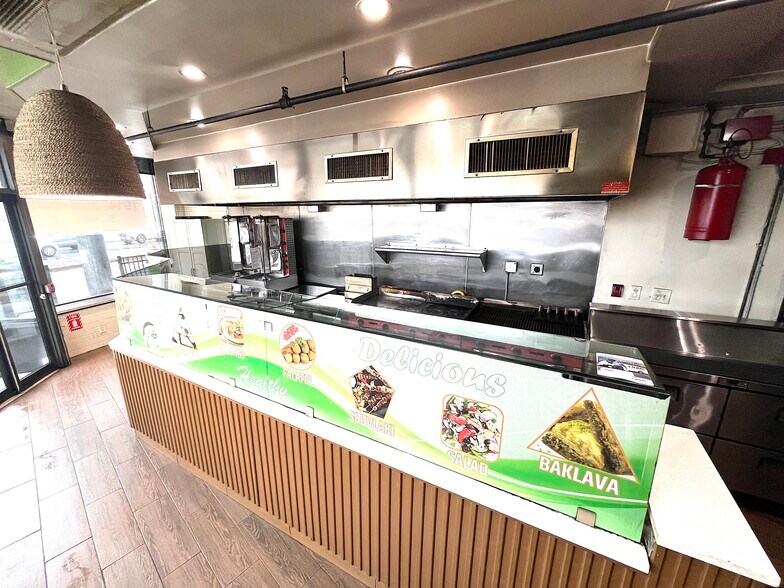 More Photos Of 2-16 N Central Ave, Hartsdale Storefront For Lease