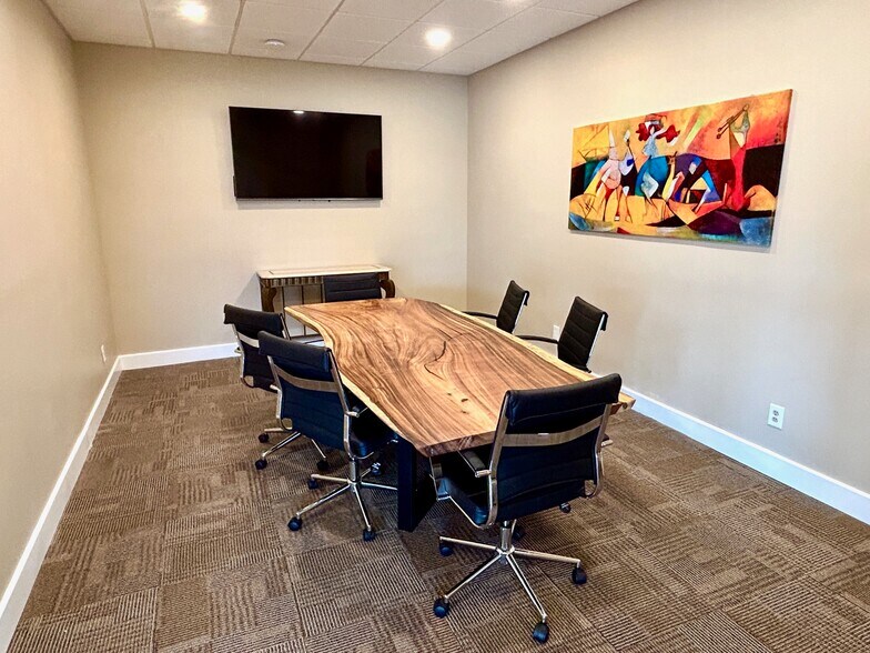 More Photos Of 5666 Seminole Blvd, Seminole Office For Sale