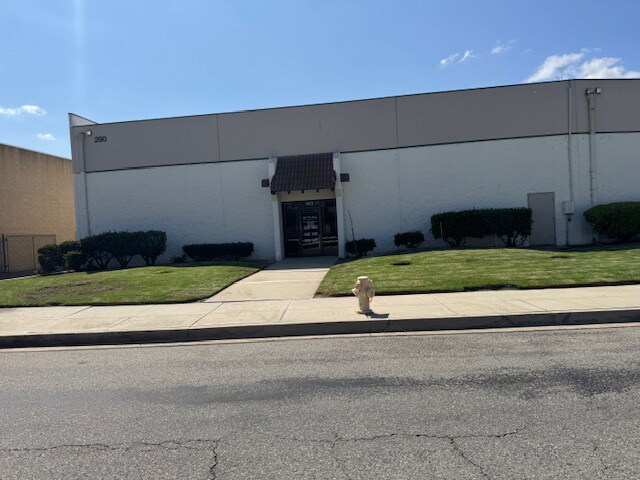 Primary Photo Of 290 Easy St, Simi Valley Warehouse For Lease