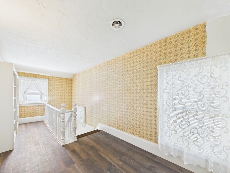 More Photos Of 6640 State Route 5 and 20, Bloomfield Manufacturing For Sale