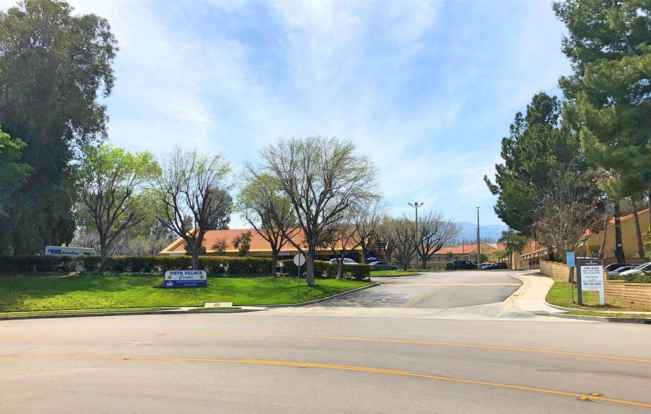 More Photos Of 25850 Tournament Rd, Valencia Unknown For Lease