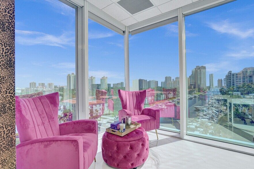 More Photos Of 18851 NE 29th Ave, Aventura Office For Lease