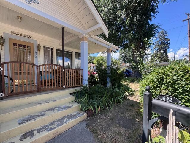 More Photos Of 632 N 10th St, Klamath Falls Multifamily For Sale