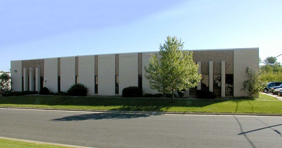 More Photos Of 248-252 E Lackland Dr, Middlesex Manufacturing For Lease