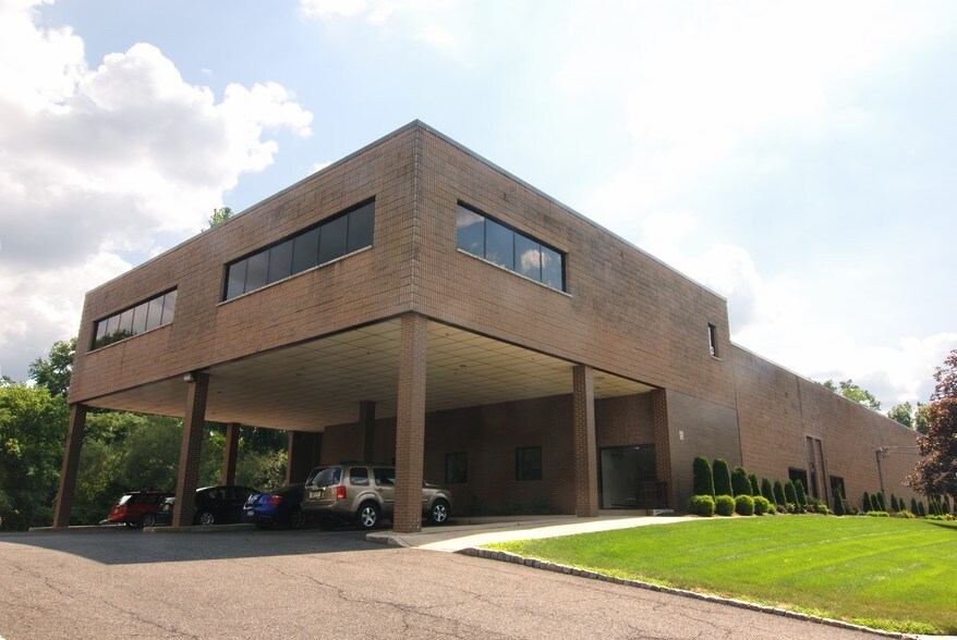 More Photos Of 53-55 Dwight Pl, Fairfield Warehouse For Lease