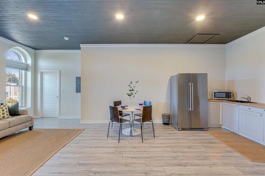 More Photos Of 2701 Cleveland St, Elloree Storefront Retail Residential For Sale