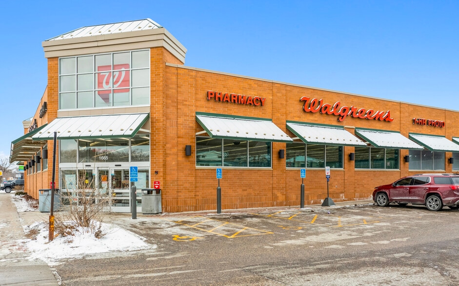 More Photos Of 1665 White Bear Ave N, Saint Paul Drugstore For Sale