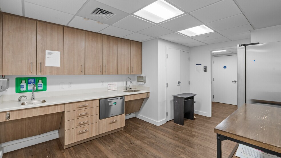 More Photos Of 111 Chestnut St, Providence Office For Lease