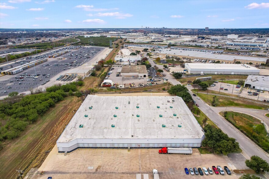 More Photos Of 5100 Kaepa Ct, San Antonio Distribution For Sale