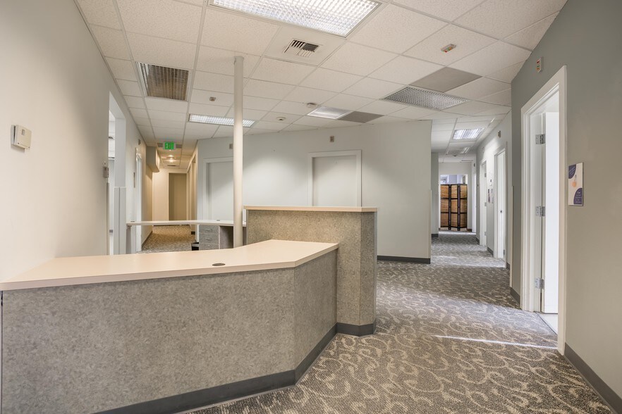 More Photos Of 2600-2602 Cherry Ave, Bremerton Medical For Sale