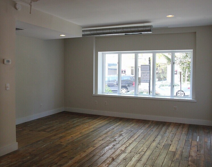 More Photos Of 318 Wyndhurst Ave, Baltimore Storefront Retail Office For Lease