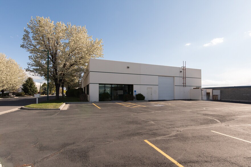 More Photos Of 975 N 1430 W, Orem Light Manufacturing For Lease