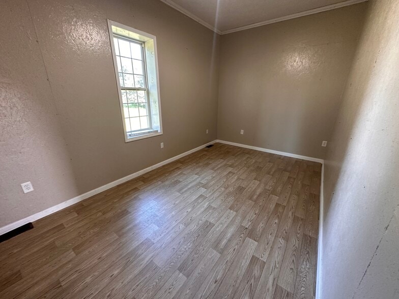 More Photos Of 7488 E Lee Hwy, Lenoir City Medical For Sale