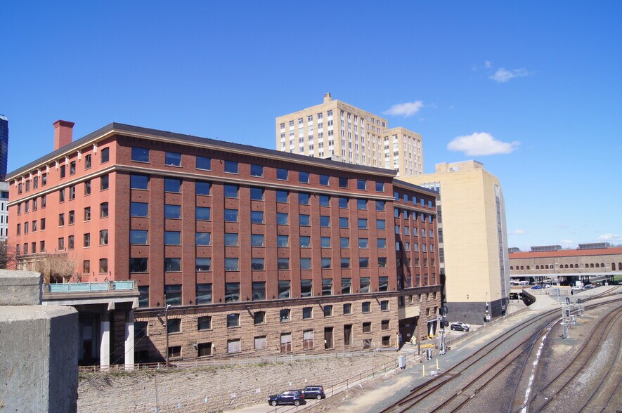 More Photos Of 160 Kellogg Blvd E, Saint Paul Office For Sale