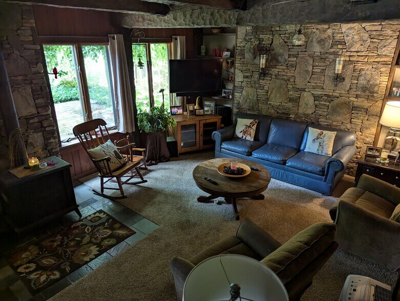More Photos Of 684 Miller Picking Rd, Davidsville Specialty For Sale