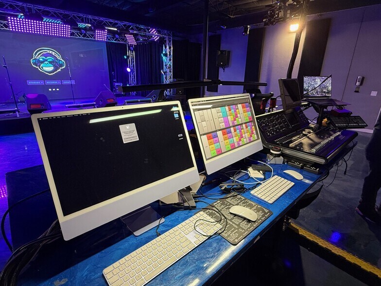 More Photos Of 1142 W Indian School Rd, Phoenix Office For Sale