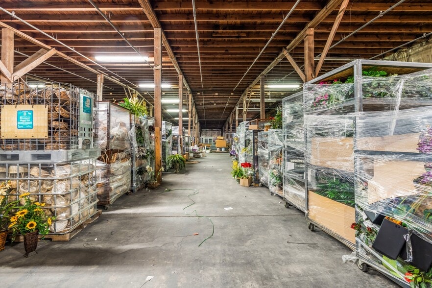 More Photos Of 1215 S Brightleaf Blvd, Smithfield Warehouse For Lease