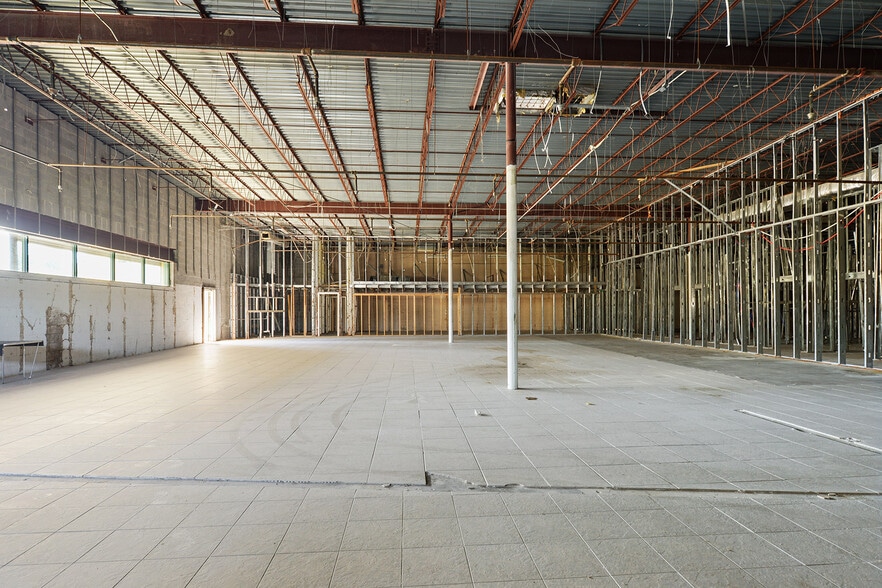 More Photos Of 5500 Saint Claude Ave, New Orleans Freestanding For Sale