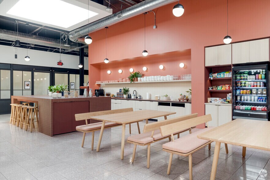 More Photos Of 1801 E Camelback Rd, Phoenix Coworking Space