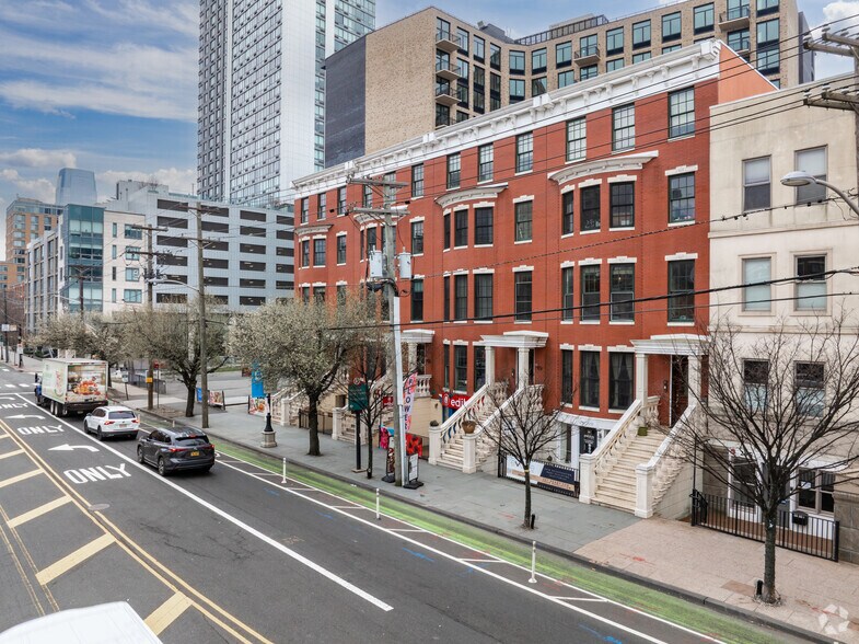 More Photos Of 299-307 Grand St, Jersey City Apartments For Lease