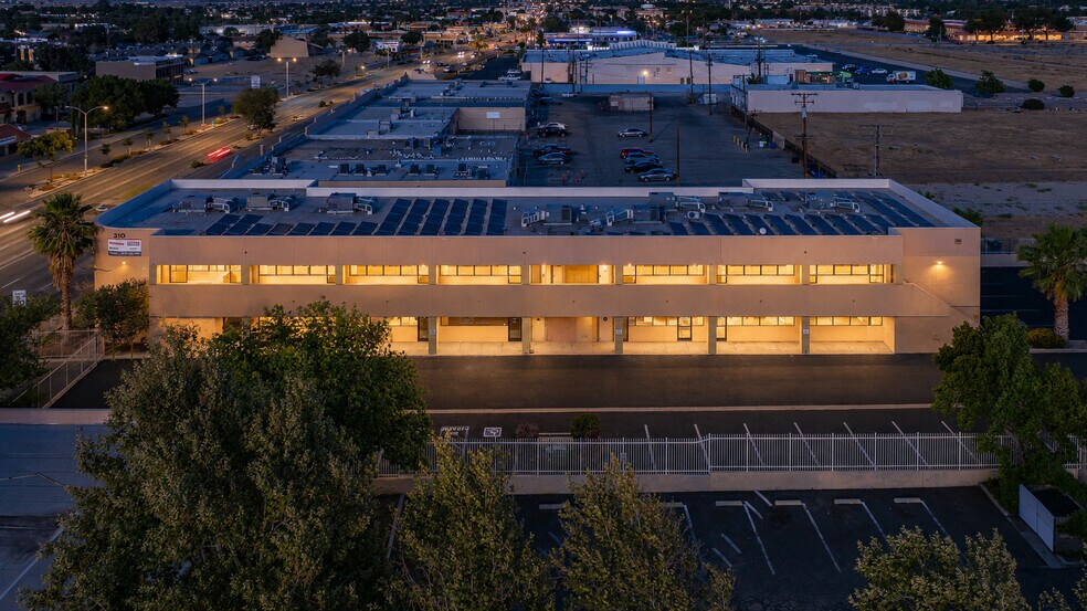 More Photos Of 301 Palmdale Blvd, Palmdale Office For Sale