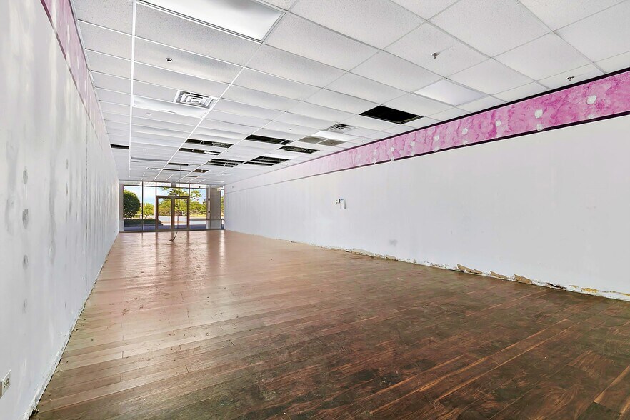 More Photos Of 19917-19991 S LaGrange Rd, Frankfort Unknown For Lease