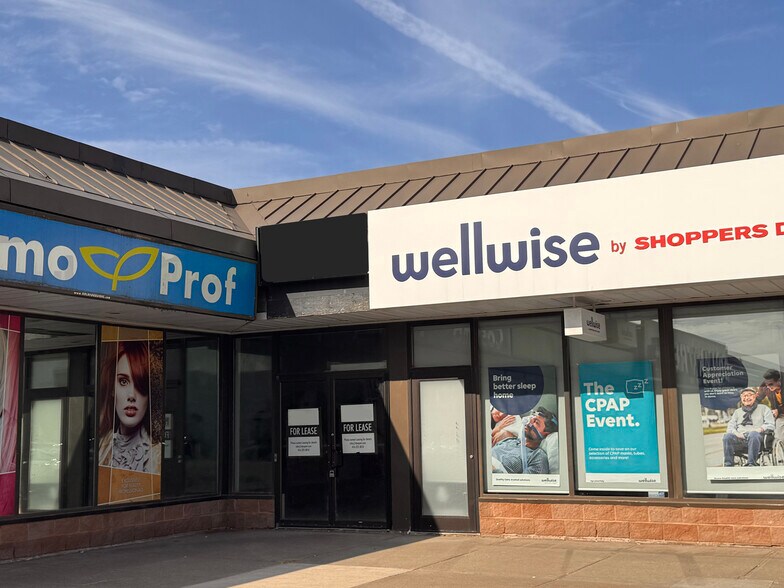 More Photos Of 366 N Front St, Belleville Storefront For Lease