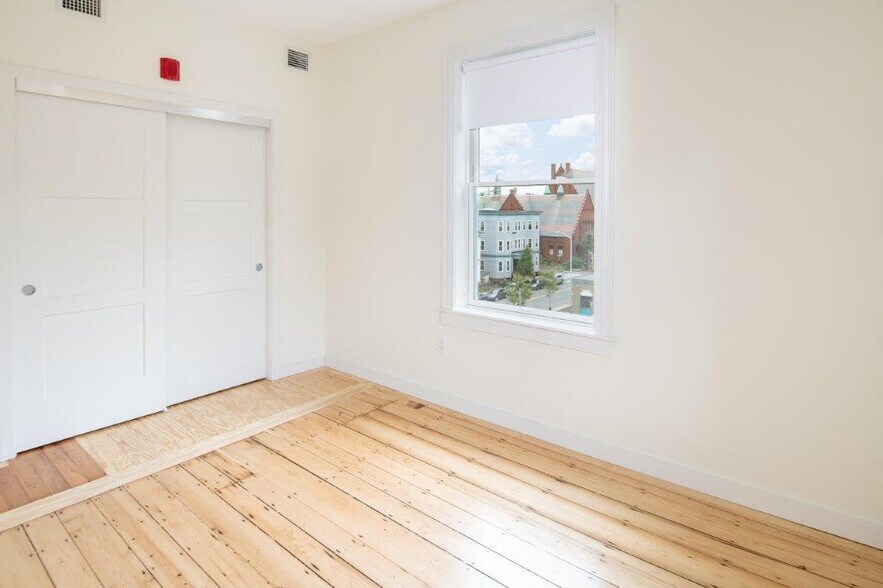 More Photos Of 22 Magazine St, Cambridge Apartments For Sale