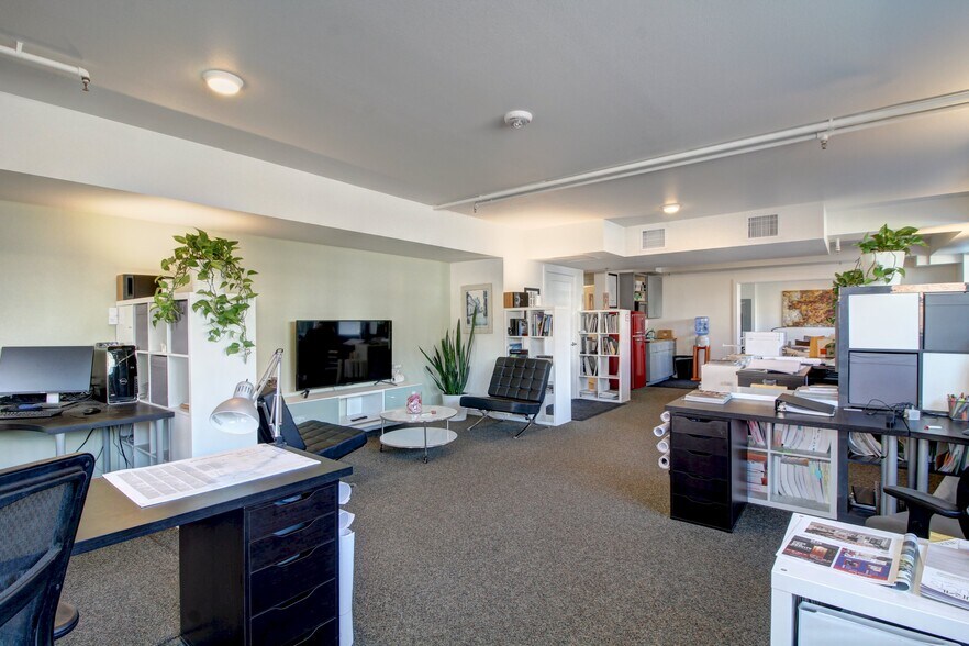 More Photos Of 2930 Broadway St, Boulder Office For Sale