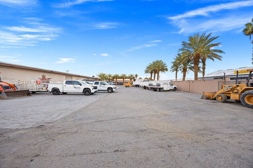 More Photos Of 81500 Industrial Pl, Indio Warehouse For Sale