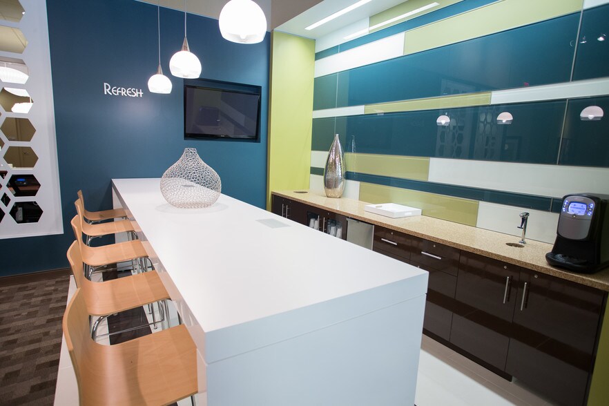 More Photos Of 420 Throckmorton St, Fort Worth Office For Lease