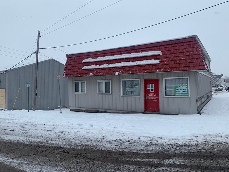 More Photos Of 1902 W 1st St, Duluth Service For Lease