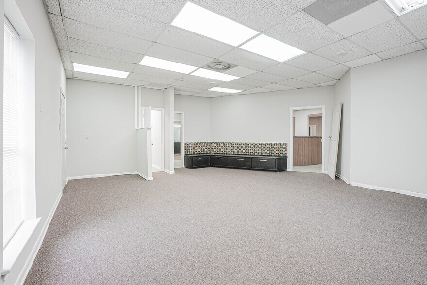 More Photos Of 14721 Pebble Bend Dr, Houston Medical For Sale