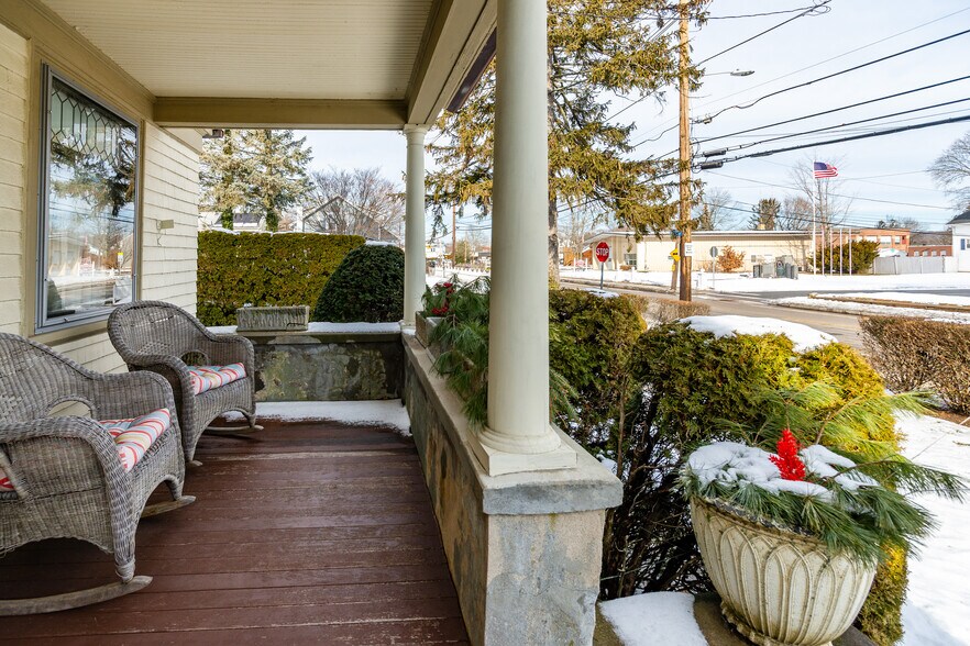 More Photos Of 90 Putnam Pike, Johnston Flex For Sale