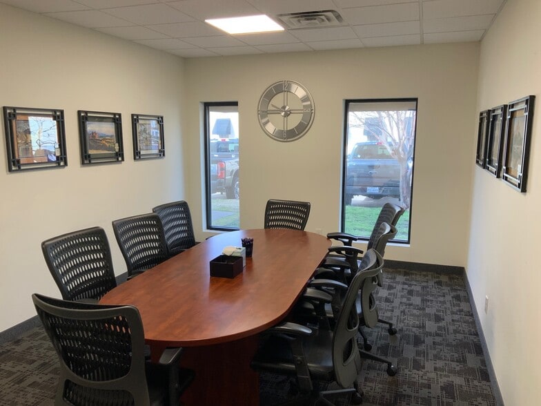 More Photos Of 2890 Market Loop, Southlake Light Manufacturing For Sale