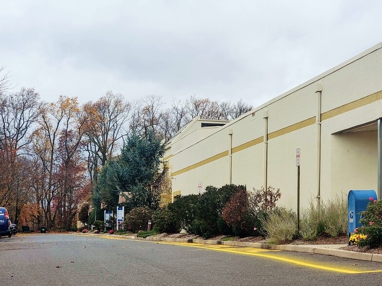 More Photos Of 127 Highway 206, Hamilton Flex For Lease