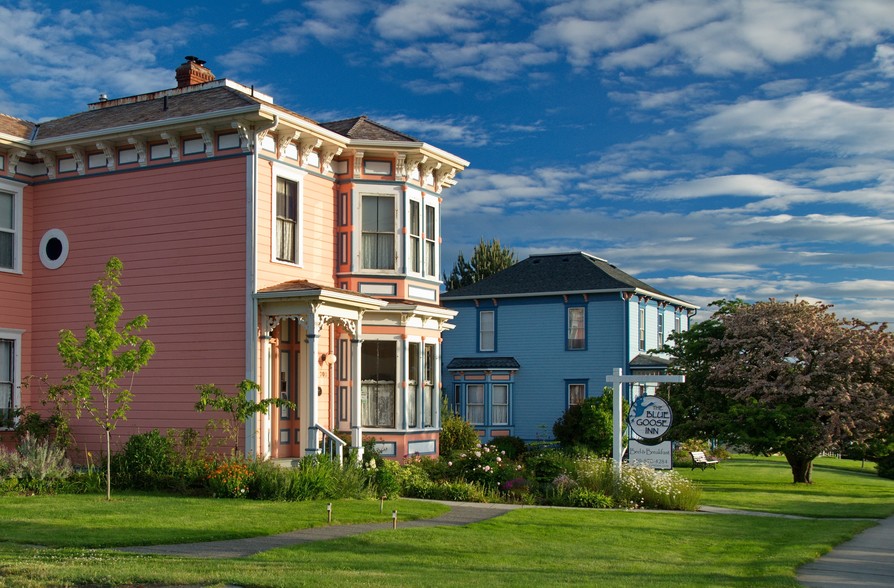 Primary Photo Of 704 N Main St, Coupeville Hospitality For Sale