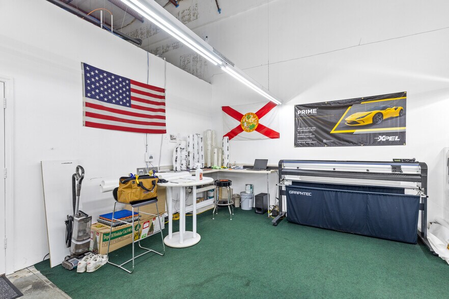 More Photos Of 17000 Alico Commerce Ct, Fort Myers Flex For Sale