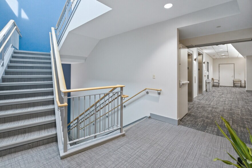More Photos Of 51 Performance Dr, Weymouth Medical For Lease