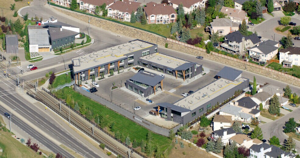 More Photos Of 40 Christie Park Vw SW, Calgary Storefront For Sale