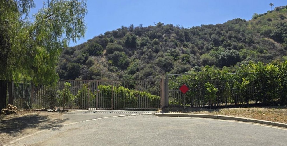 Primary Photo Of 3 Ambar Dr, Woodland Hills Land For Sale