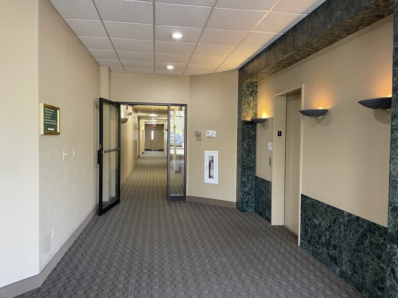 More Photos Of 520 Columbia Dr, Johnson City Medical For Lease
