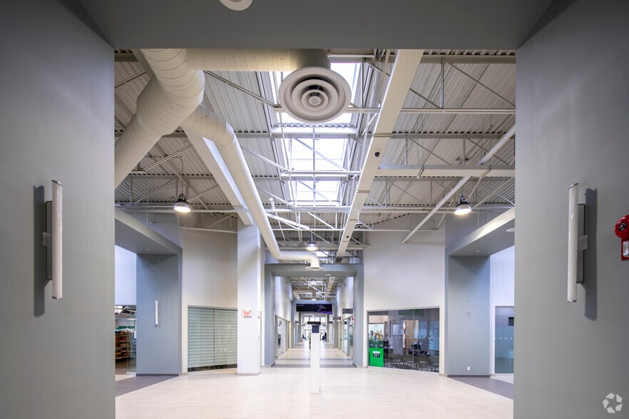 More Photos Of 2 Champagne Dr, Toronto Medical For Lease