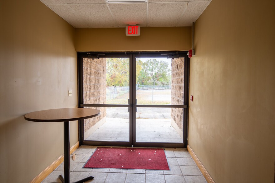 More Photos Of 6990 142nd Ave, Largo Religious Facility For Sale