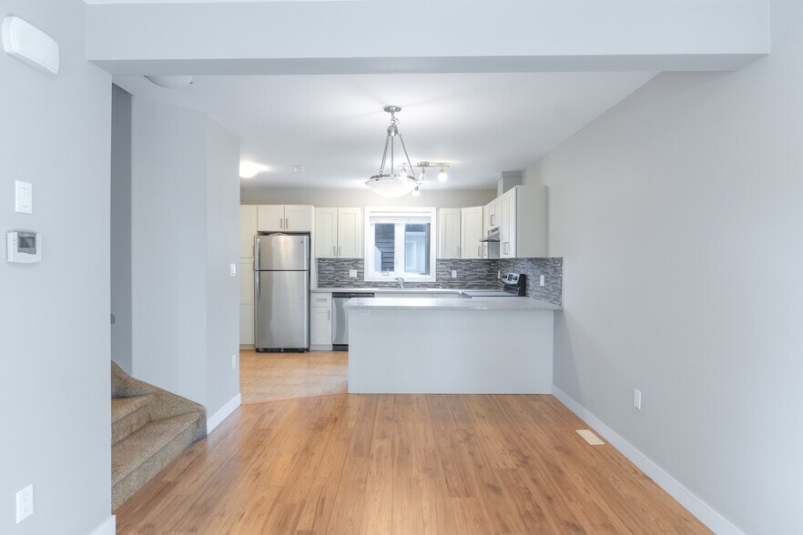 More Photos Of 10204-10210 113 Ave NW, Edmonton Apartments For Sale