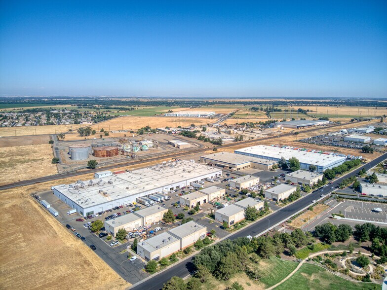 More Photos Of 10131 Iron Rock Way, Elk Grove Manufacturing For Lease