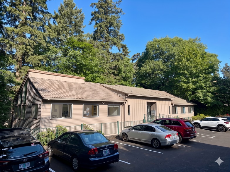 Primary Photo Of 2700 SE Harrison St, Milwaukie Office For Sale