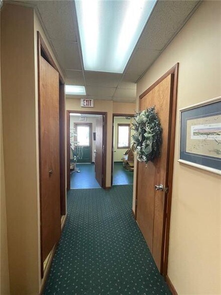 More Photos Of 400 N Chestnut St, Derry Office Residential For Sale